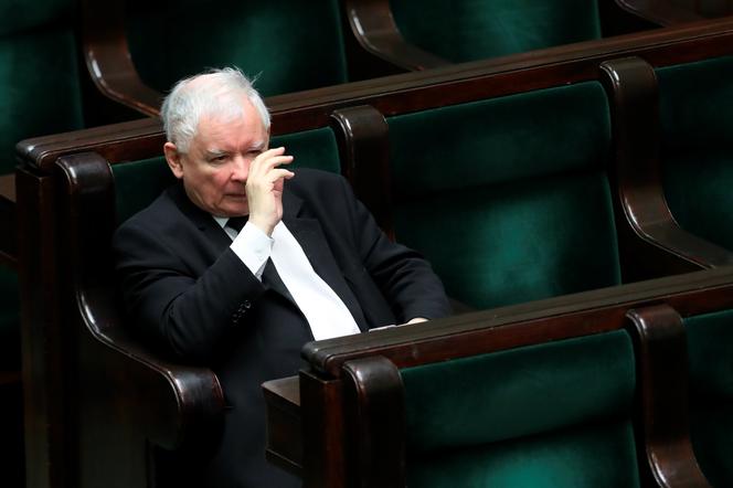 Kaczyński wykończył Gowina