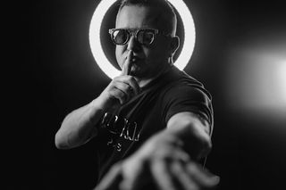 DJ Hazel nie żyje. Legendarny polski DJ zmarł w wieku 44 lat