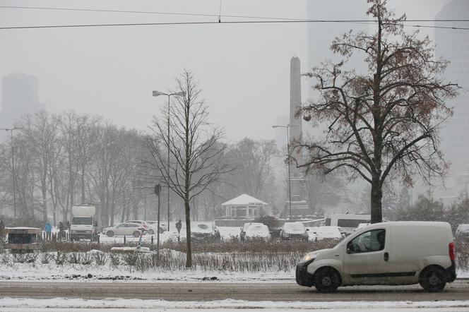 Wielka śnieżyca w Warszawie. Kiedy przestanie sypać? Zaskakująca prognoza