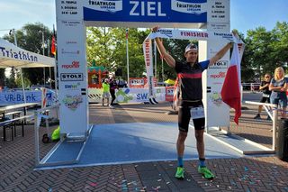 Olsztynianin zwycięzcą Pucharu Świata w ultra triathlonie. Zyskał ponad godzinną przewagę nad drugim zawodnikiem