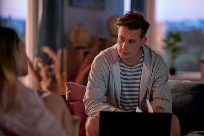 Na Wspólnej, odcinek 4074: Kasia wyzna Darkowi, że już go nie kocha! Odejdzie i poleci do Anety - ZDJĘCIA