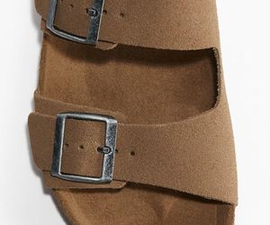 Te buty to hit sezonu! W H&M kupisz odpowiednik za ćwierć ceny