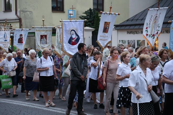 76. rocznica Cudu Lubelskiego. Procesja różańcowa w centrum Lublina