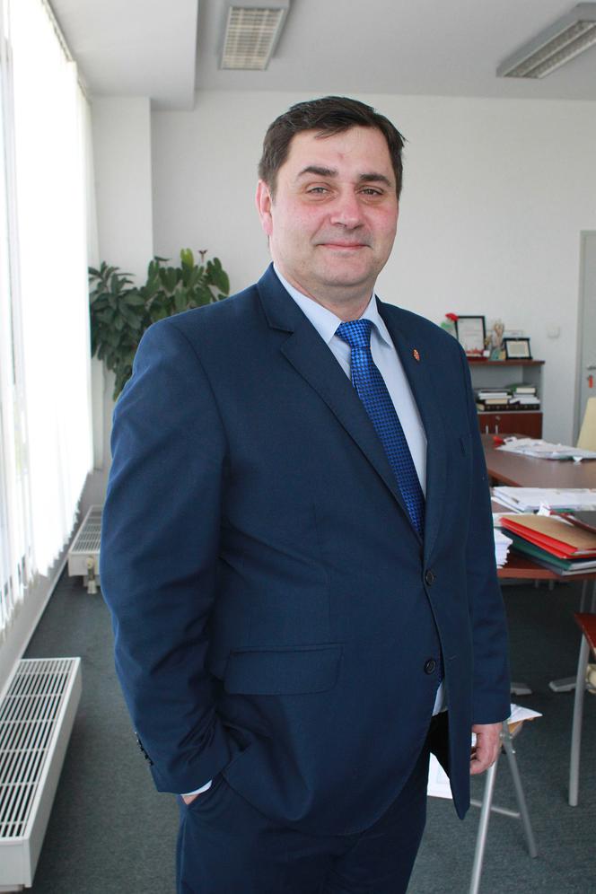Burmistrz Ursynowa Robeet Kempa zarobił w urzędzie w 2020 roku 149 tys. zł. 