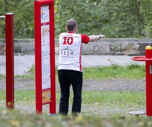 Były minister z PiS Robert Telus na siłowni