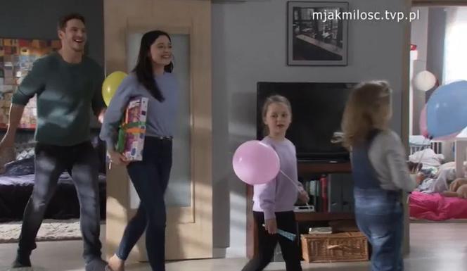 M jak miłość po wakacjach 2022. Iza (Adriana Kalska), Marcin (Mikołaj Roznerski), Maja (Laura Jankowska)
