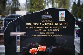 grób - gen. broni Bronisław Kwiatkowski – Dowódca Operacyjny Sił Zbrojnych RP