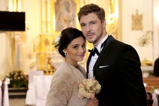 M jak miłość. Marcin (Mikołaj Roznerski), Iza (Adriana Kalska)