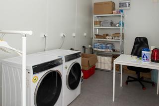 W Łodzi stanęła mobilna łaźnia dla bezdomnych