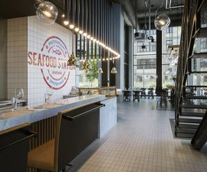 Seafood Station Restaurant & Oyster Bar w Warszawie projektu pracowni Sikora Wnętrza