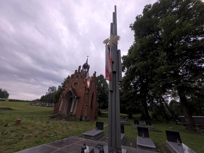 Cerkiew i kaplica Grobowa w Kuźminie