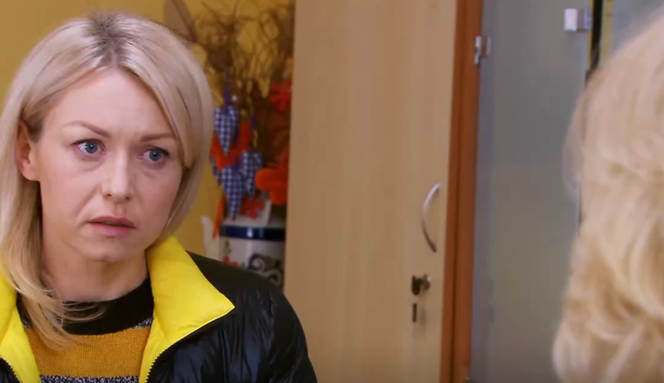 Na Wspólnej, odc. 3279: Lena Trojanowska (Małgorzata Zawadzka), Danka (Lucyna Malec)