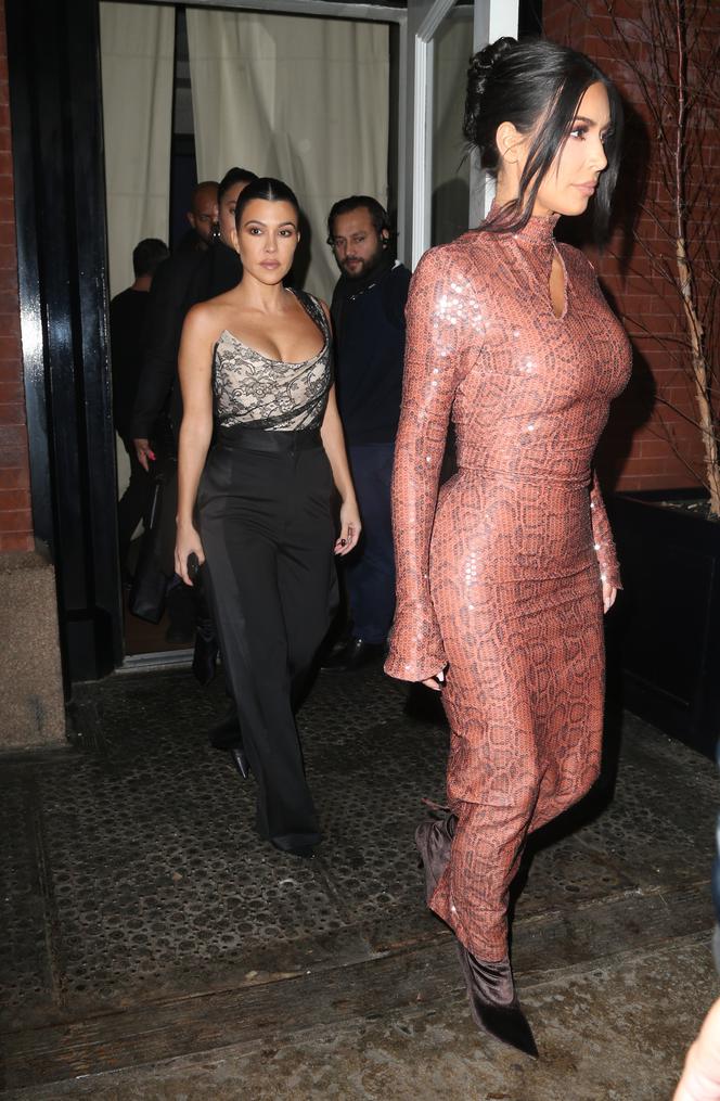 Kourtney Kardashian Kim Kardashian 