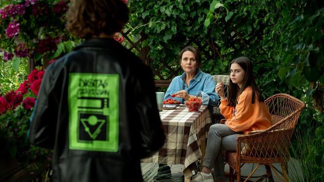 M jak miłość odc. 1612. Basia (Karina Woźniak), Marysia (Małgorzata Pieńkowska), Dawid (Iwo Wiciński)