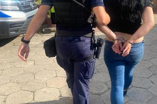 Policyjny pościg za 32-latką! Kobieta uciekała autem, a potem pieszo! Wiedziała, co ją czeka po zatrzymaniu