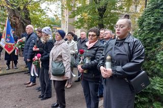 Zapalono znicze dla rozstrzelanych mieszkańców Leszna. W rocznicę tragicznych wydarzeń [ZDJĘCIA]