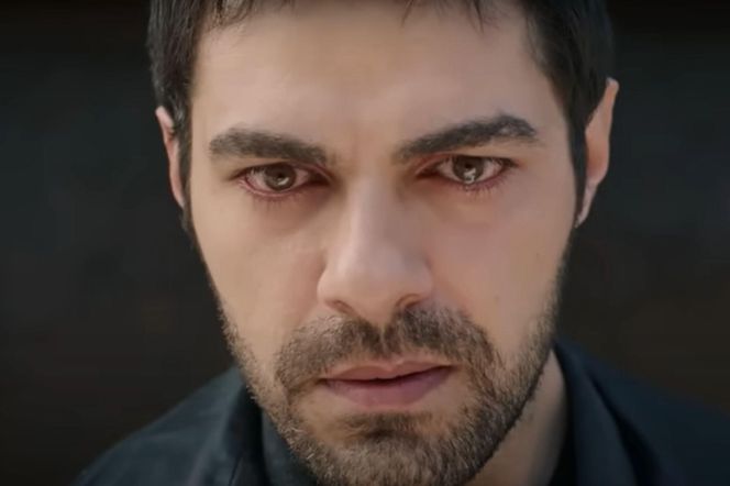 Halil, przepełniony wyrzutami sumienia, skieruje kroki na cmentarz 