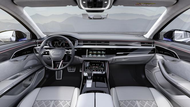 Audi A8 po liftingu 2022 - wnętrze