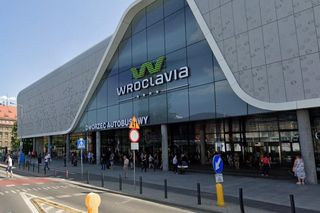 Strzały w galerii handlowej we Wrocławiu. Mężczyzna stracił oko 