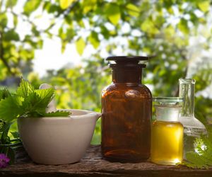 Lecznicza nalewka z melisy nie tylko na uspokojenie. Co daje? Przepis na melisówkę