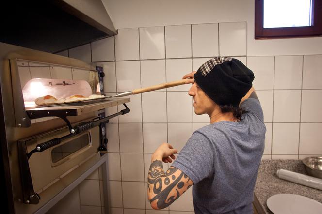 IVO VOLANTE ZAKŁADA PIZZERIĘ.