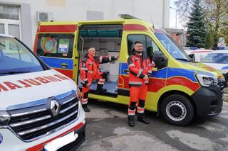 Co zrobić jeżeli doznamy urazu na chodniku? Nie bagatelizujmy objawów 