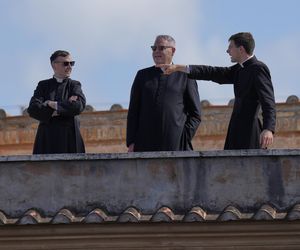 Z OSTATNIEJ CHWILI: Rozpoczęło się konklawe 2025 – kardynałowie złożyli przysięgę w Kaplicy Sykstyńskiej