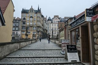 Najstarszy kamienny most w Polsce jest na Dolnym Śląsku. To miniatura Mostu Karola w Pradze 