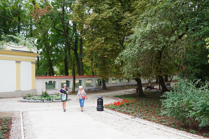 Pierwszy fragment Parku Planty otwarty. Tak prezentują się Bulwary Kościałkowskiego po remoncie