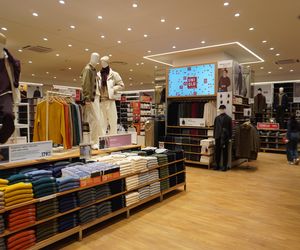 Sklep UNIQLO przy Marszałkowskiej w Warszawie po remoncie 10.2025