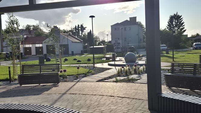 Miejscowość na Mazurach zmieniła się nie do poznania. Było obskurne targowisko, jest tężnia i muzeum