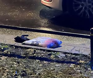 Warszawa, Praga-Południe. Na ulicy leżał zakrwawiony mężczyzna. Wyrzucono go z samochodu? 