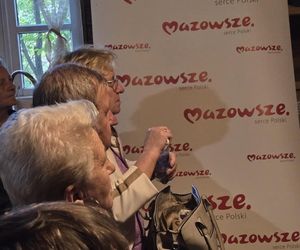 Były opowieści o herbacianych zwyczajach, wspomnienia dawnych spotkań przy stole, a także degustacje różnych gatunków herbat 