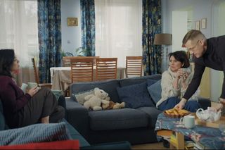 M jak miłość odc. 1864. Marysia (Małgorzata Pieńkowska), Kinga (Katarzyna Cichopek), Piotrek (Marcin Mroczek)