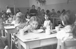 QUIZ PRL. Smaki lata w PRL-u: Czy pamiętasz letnie przysmaki swojego dzieciństwa?