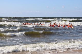 Zignorował ostrzeżenia i wszedł do Bałtyku. Fatalny finał wakacji w Międzyzdrojach