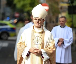 Historyczna chwila w Katowicach. Nowy ordynariusz obejmuje archidiecezję