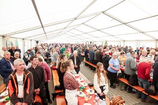 Tej Wielkanocy nie byli sami. Tysiące osób na Metropolitarnym Śniadaniu Wielkanocnym w Katowicach