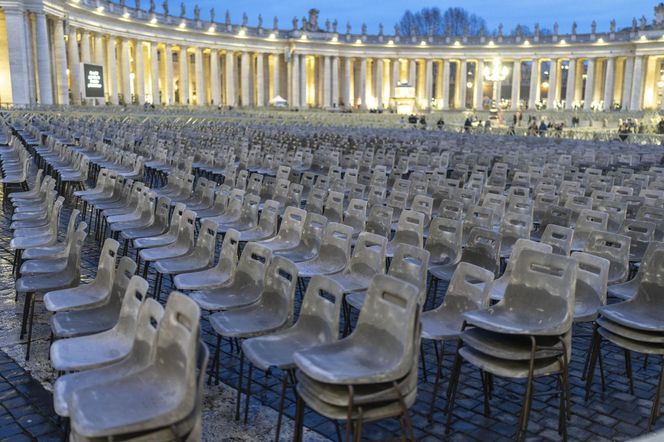 Pilne wieści z Watykanu. Piszą o nocy papieża. To już dwunasta doba