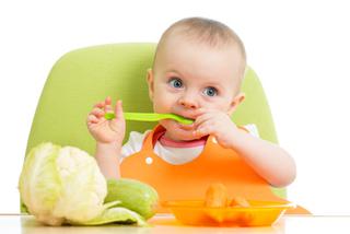 Jedzenie dla niemowląt: czy SMAKUJE naszym dzieciom? Smak mleka mamy i innych dziecięcych potraw