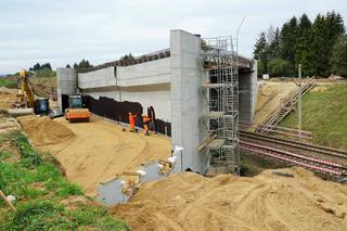 Nowy wiadukt koło Białegostoku. Zapewni lepszą komunikację i bezpieczeństwo [ZDJĘCIA]
