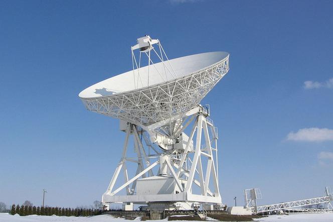 Radioteleskop UMK w Piwnicach koło Torunia