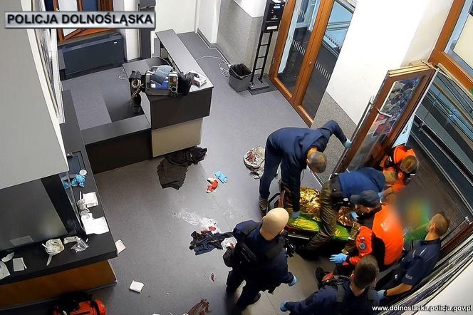 Wrocław. Akcja ratunkowa na dworcu PKP. Mężczyźnie pękła żyła udowa