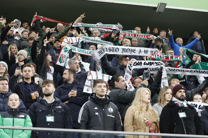 Legia Warszawa - Lech Poznań: Zdjęcia kibiców z klasyku i 13. kolejki PKO BP Ekstraklasy