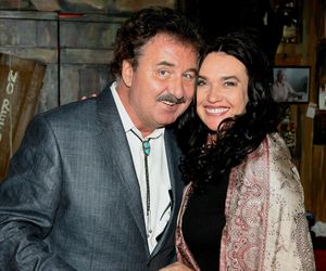 Ewa Krawczyk zadbała o grób męża na święta