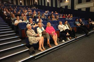 Siedleccy rodzice mogli porozmawiać z psychologiem i posłuchać młodzieży opowiadającej na filmie o swoich problemach