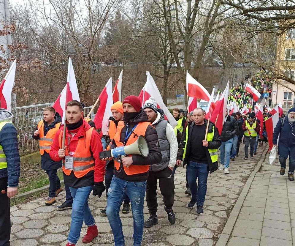 Protest rolników w woj. lubelskim. Rolnicy już czekają w Lublinie. Mamy zdjęcia!