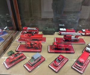 Miniaturowe samochody w Miasteczku Galicyjskim w Nowym Sączu