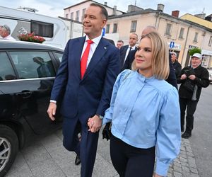Czy pierwsza dama musi rezygnować z pracy? Marta Nawrocka jest aktywna zawodowo 