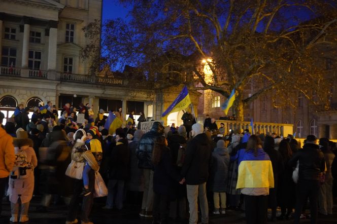 Manifestacja w trzecią rocznicę wybuchu wojny w Ukrainie